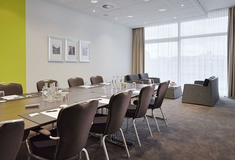 Lindner Hotel Antwerp, Part Of Jdv By Hyatt