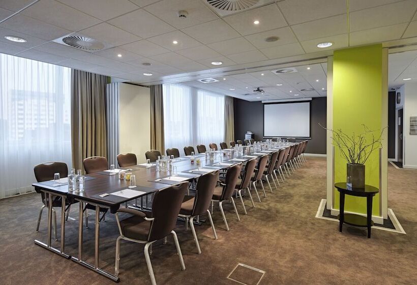 Lindner Hotel Antwerp, Part Of Jdv By Hyatt