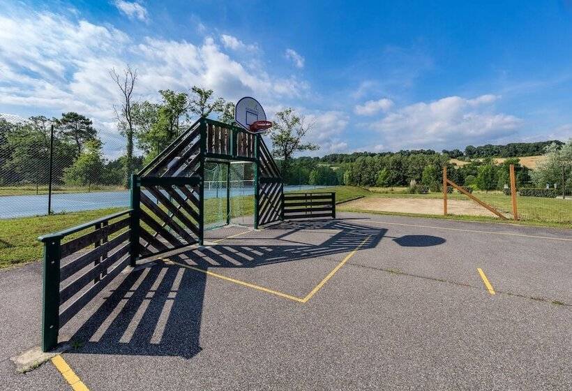 فندق Vacanceole  Le Domaine Du Golf D Albret