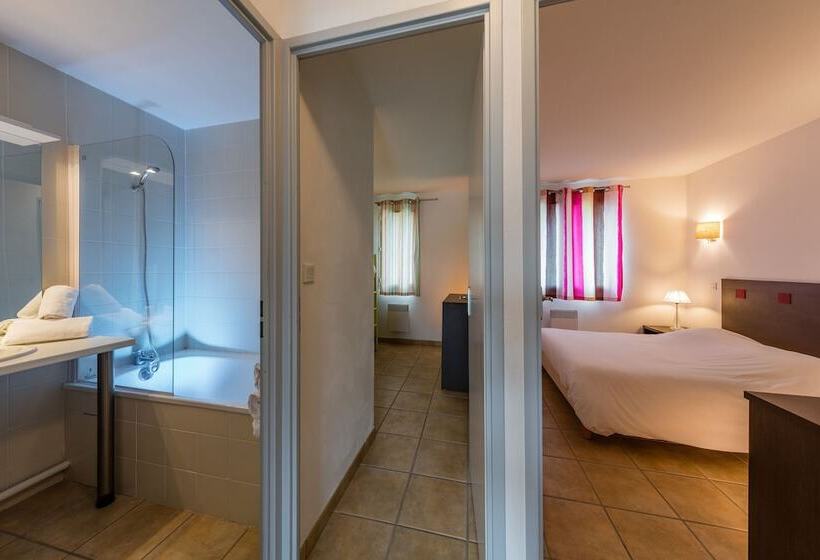 فندق Vacanceole  Le Domaine Du Golf D Albret