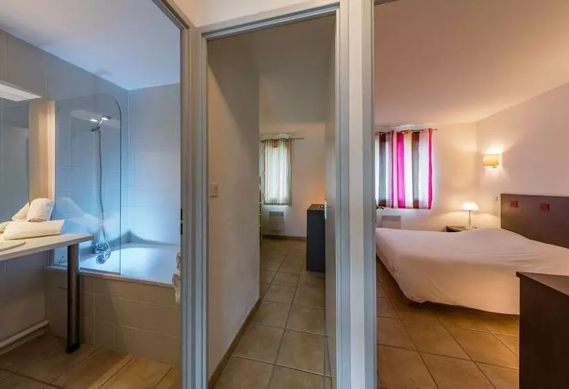 Отель Vacanceole  Le Domaine Du Golf D Albret