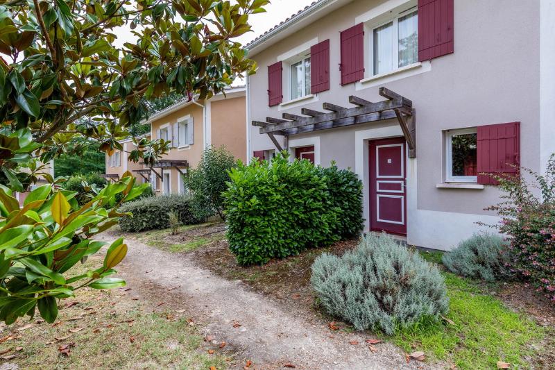 فندق Vacanceole  Le Domaine Du Golf D Albret