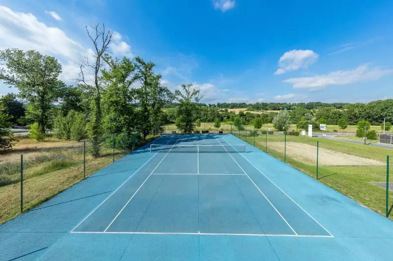 Отель Vacanceole  Le Domaine Du Golf D Albret