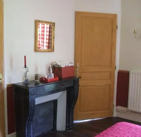 Chateau De Lamberval