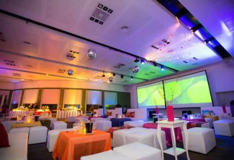 Quórum Cordoba Hotel Resort Urbano