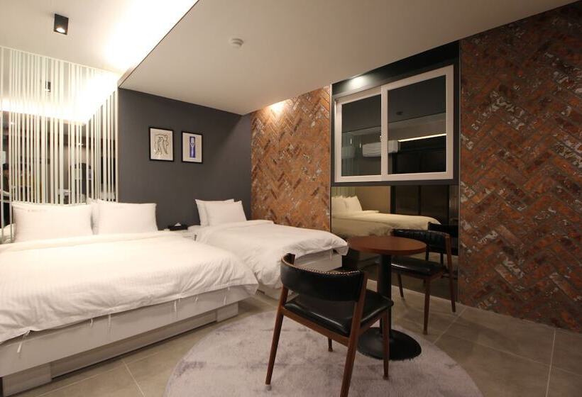 Hotel Yeogiuhtte Pohang Mundeok