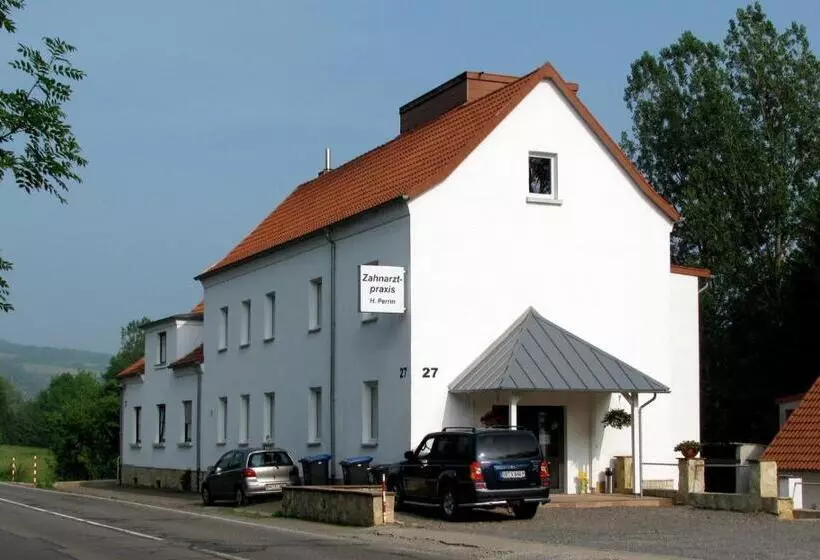 ホテル Gästehaus Perrin