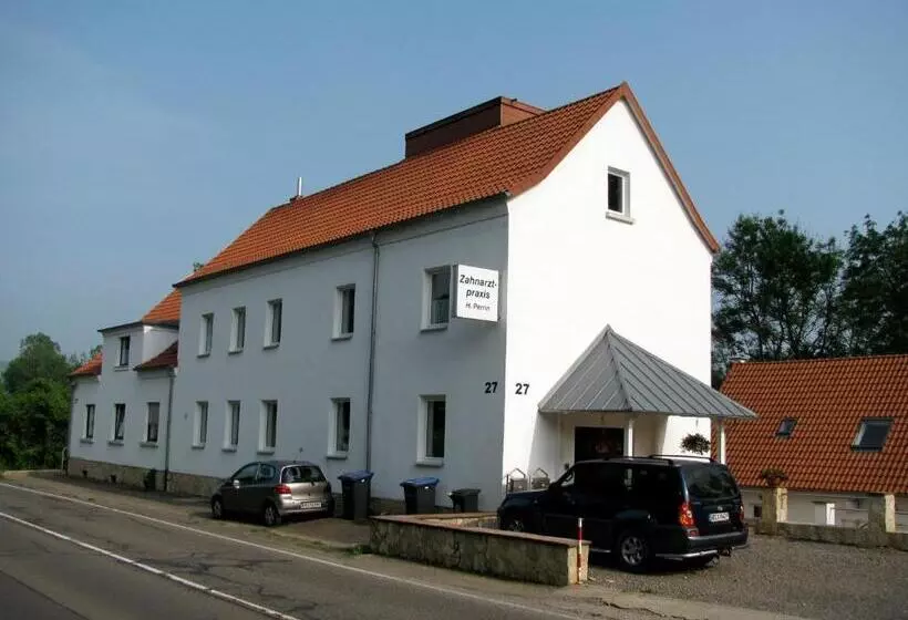 ホテル Gästehaus Perrin