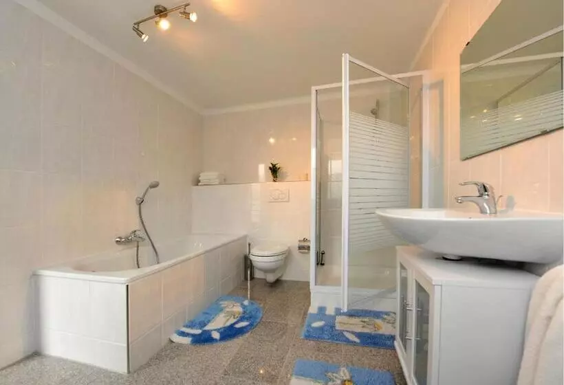 ホテル Gästehaus Perrin