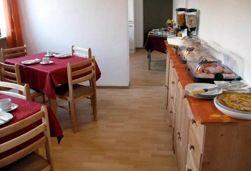 ホテル Gästehaus Perrin