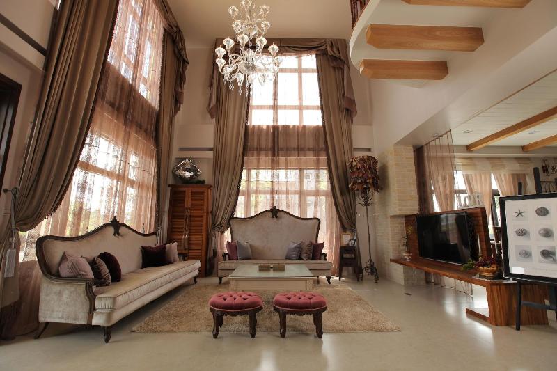 هتل Happiness Pass On