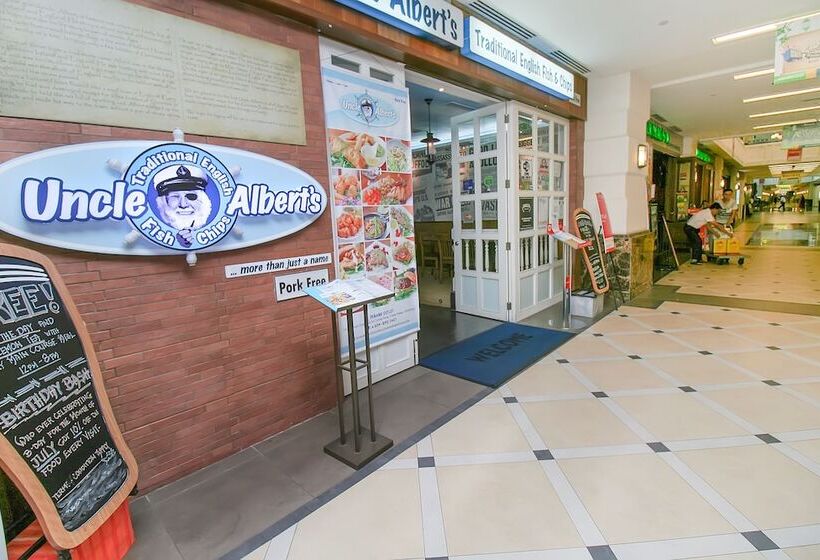 هتل Home Suites By Marina