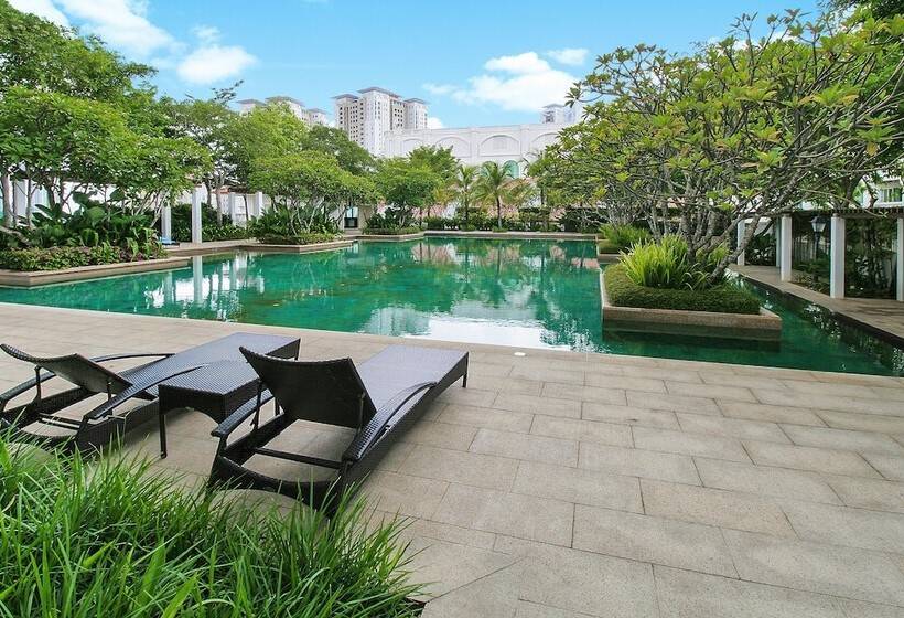 هتل Home Suites By Marina