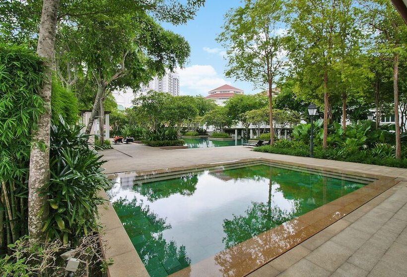 هتل Home Suites By Marina