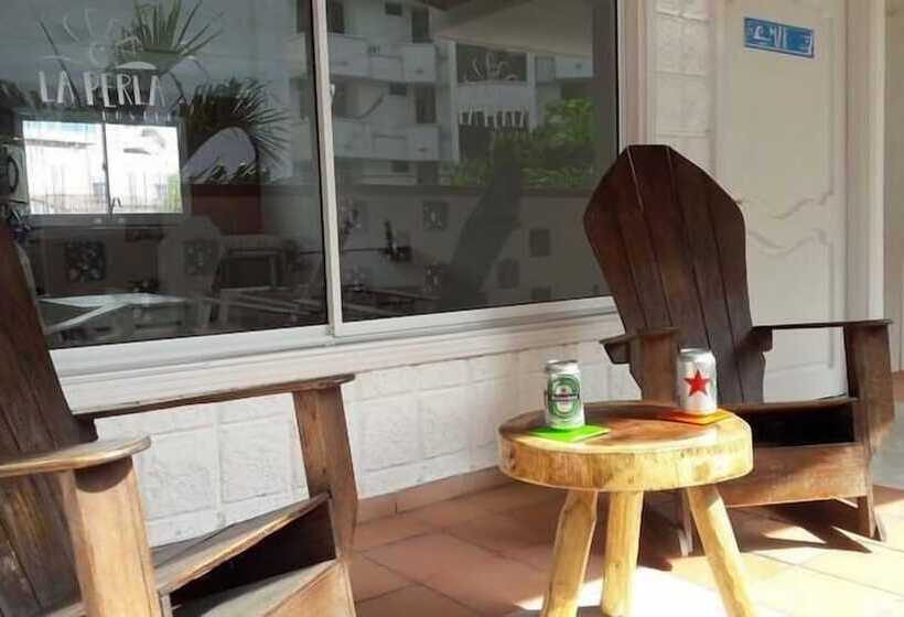 Отель Hostal Parma