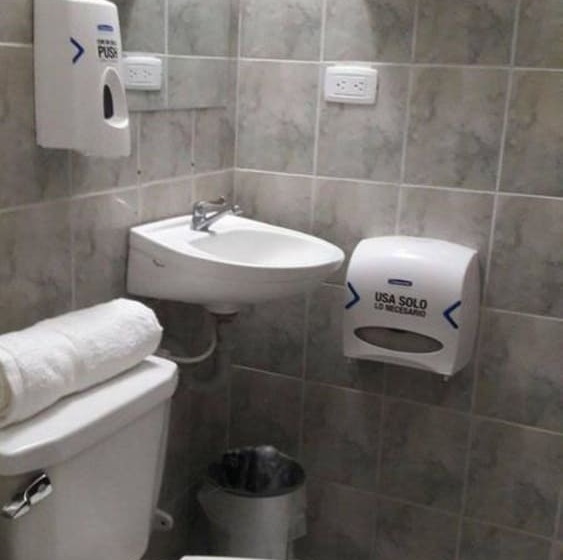 Отель Hostal Parma