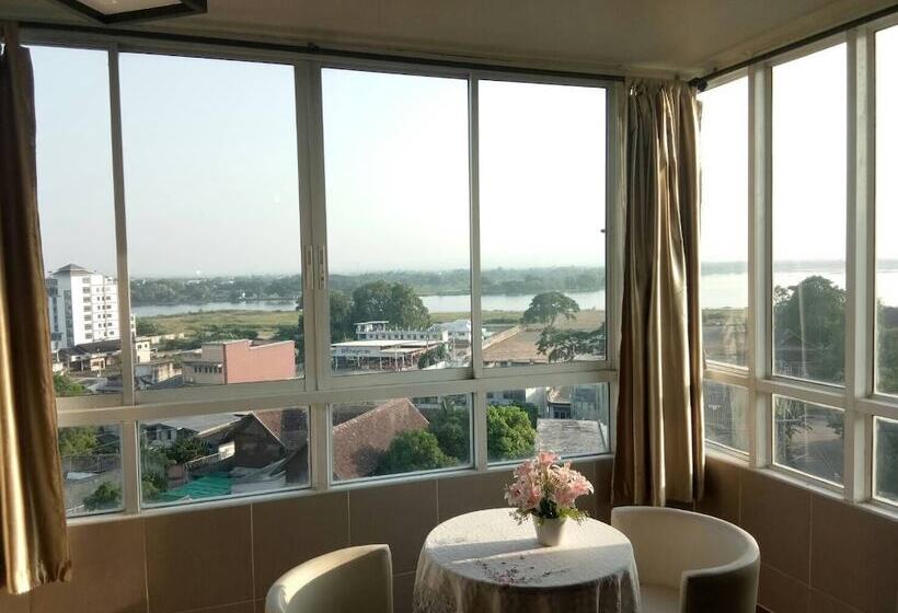 Отель Km Kwanphayao