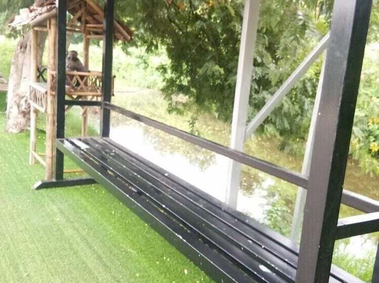 Отель Km Kwanphayao