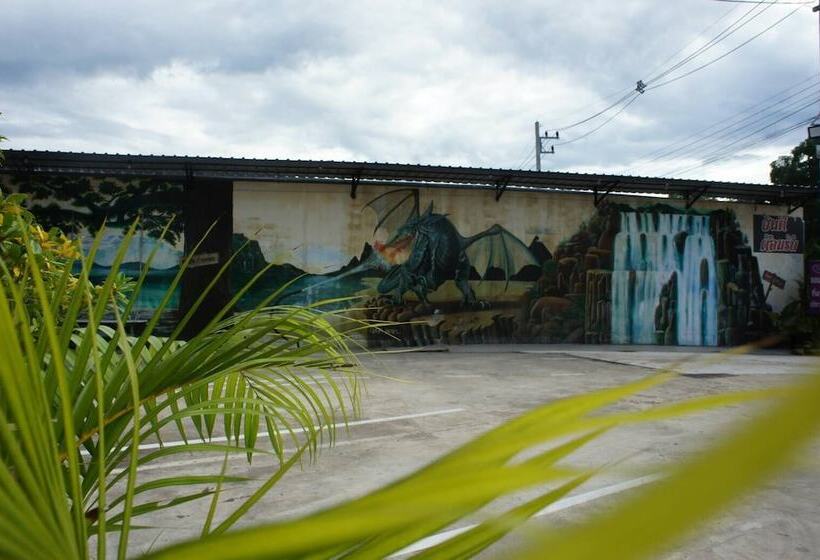 Отель Km Kwanphayao