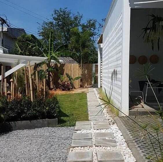 בית מלון כפרי Na Kamala Homestay