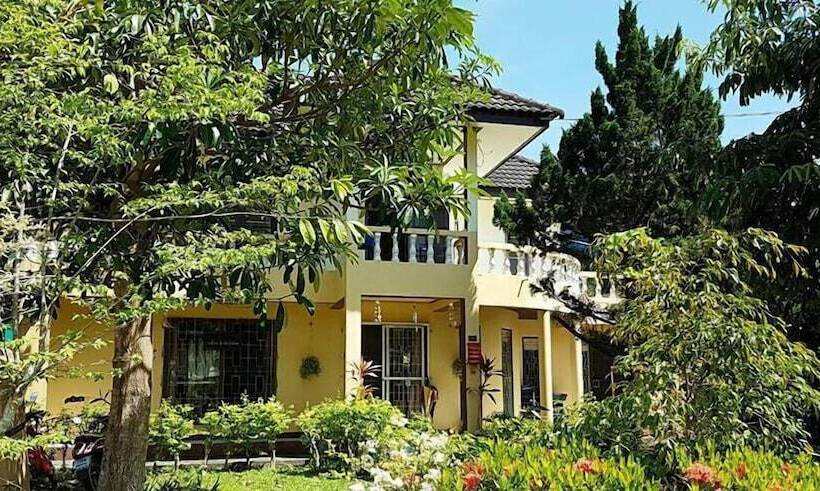 בית מלון כפרי Na Kamala Homestay