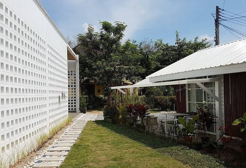 בית מלון כפרי Na Kamala Homestay