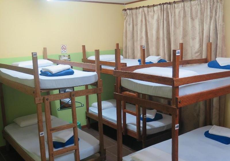 בית מלון כפרי Postar's Backpacker