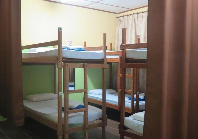 בית מלון כפרי Postar's Backpacker