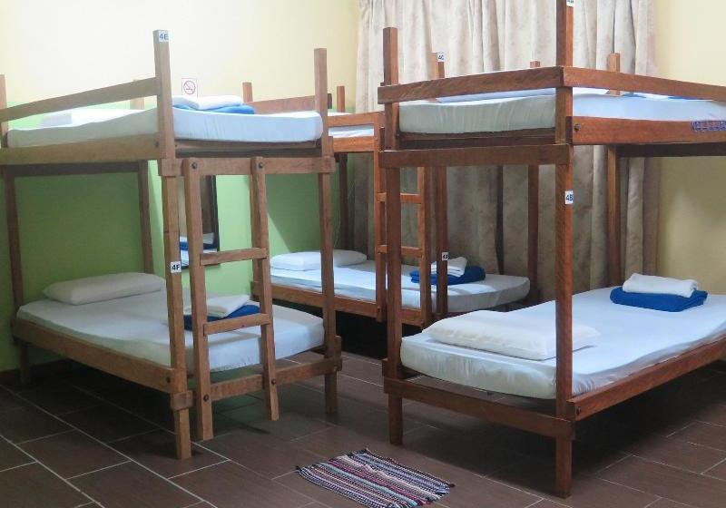 בית מלון כפרי Postar's Backpacker