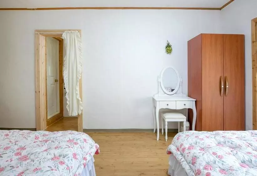 Hotelli Pyeongchang Secret Garden Pension