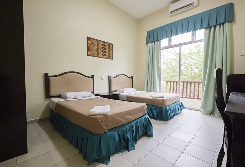 هتل Terengganu Equestrian Resort