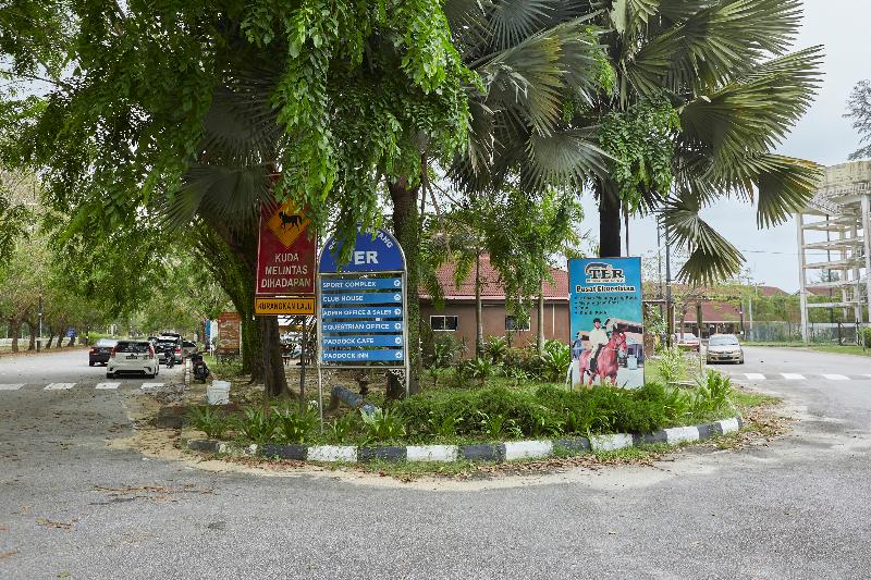 هتل Terengganu Equestrian Resort