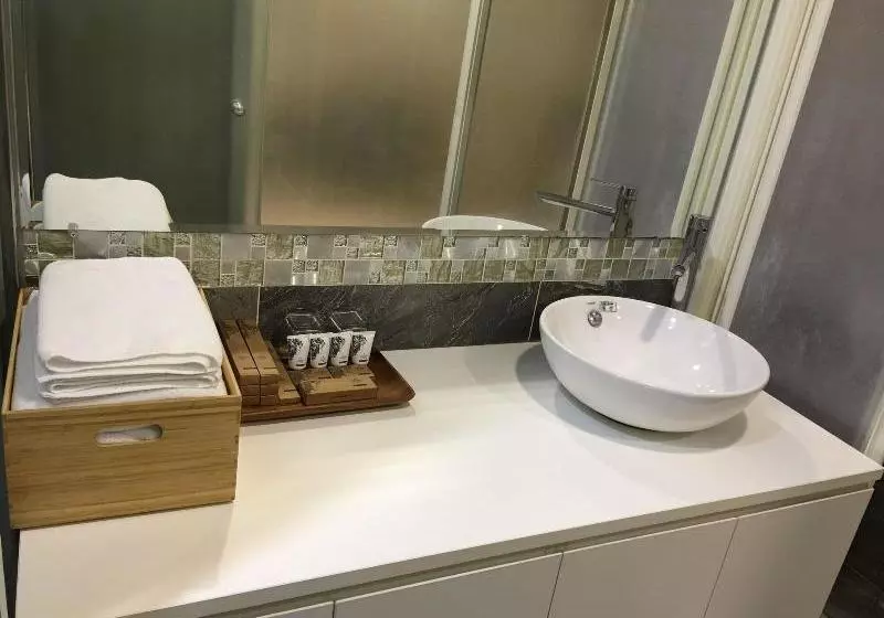 هتل Travel Box