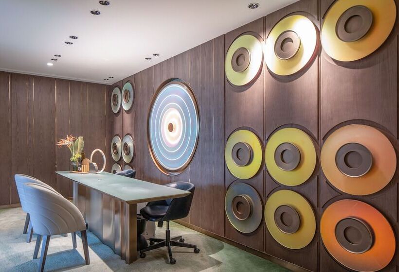 Отель W Chengdu