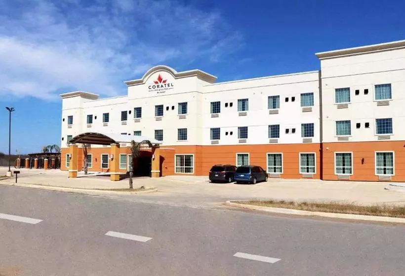 ホテル Coratel Inn & Suites By Jasper Cotulla