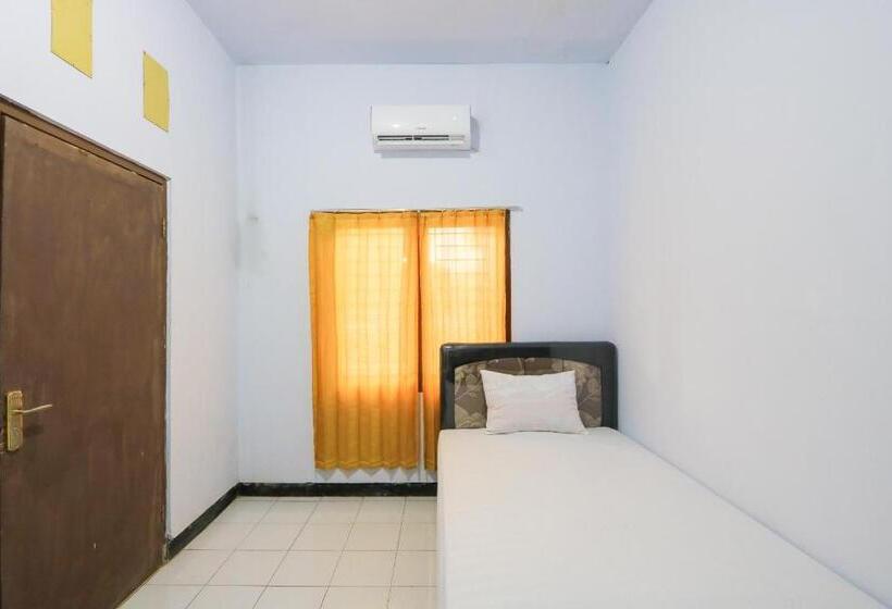 בית מלון כפרי Oyo Life 2724 Wisma Wijaya