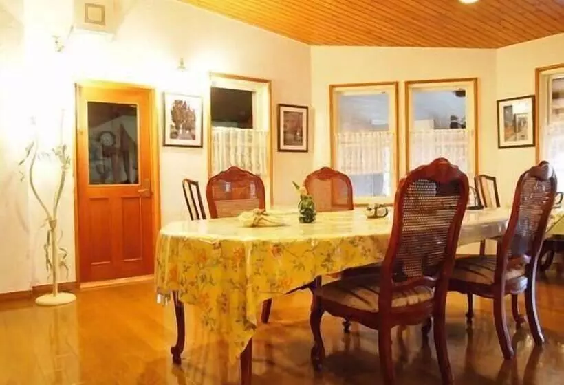 Petit Hotel Corinthian