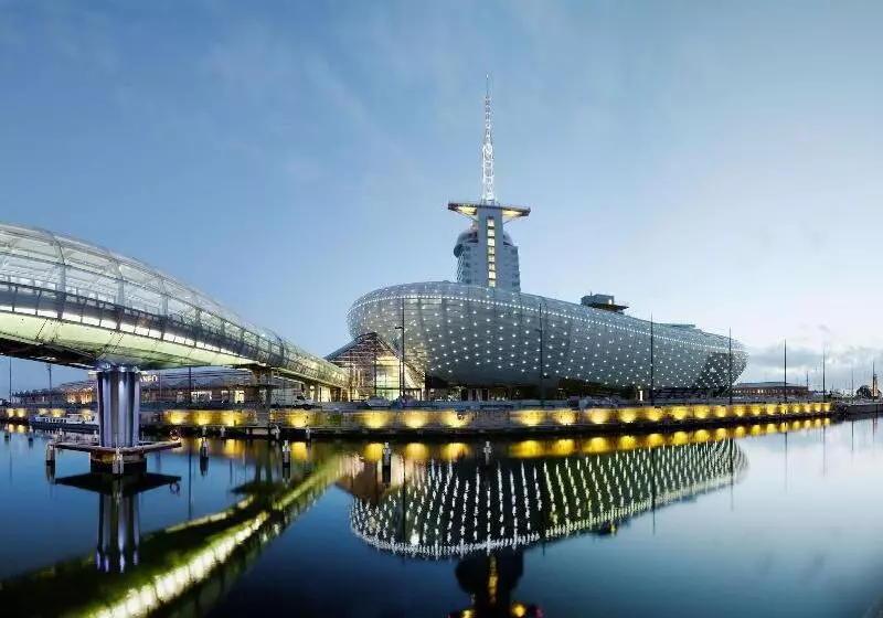 Atlantic Hotel Sail City