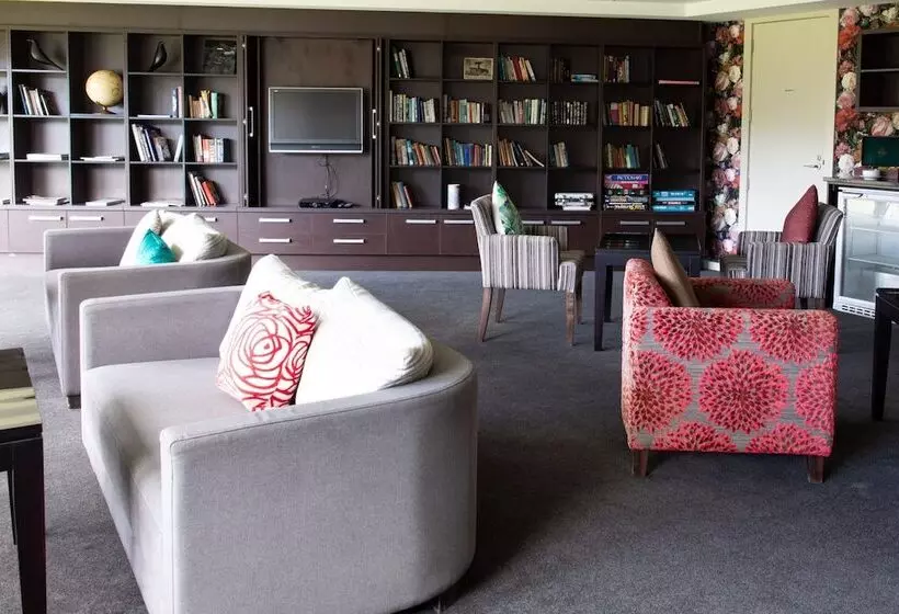 Отель Braemar Lodge And Spa