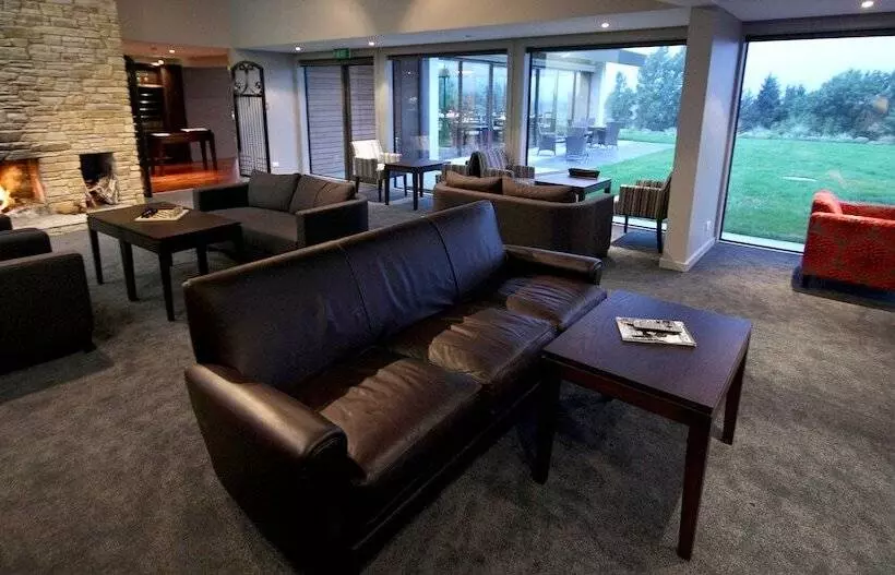 Отель Braemar Lodge And Spa