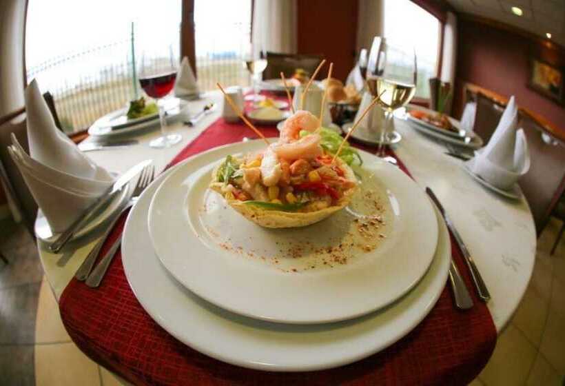 هتل Diego De Almagro Punta Arenas