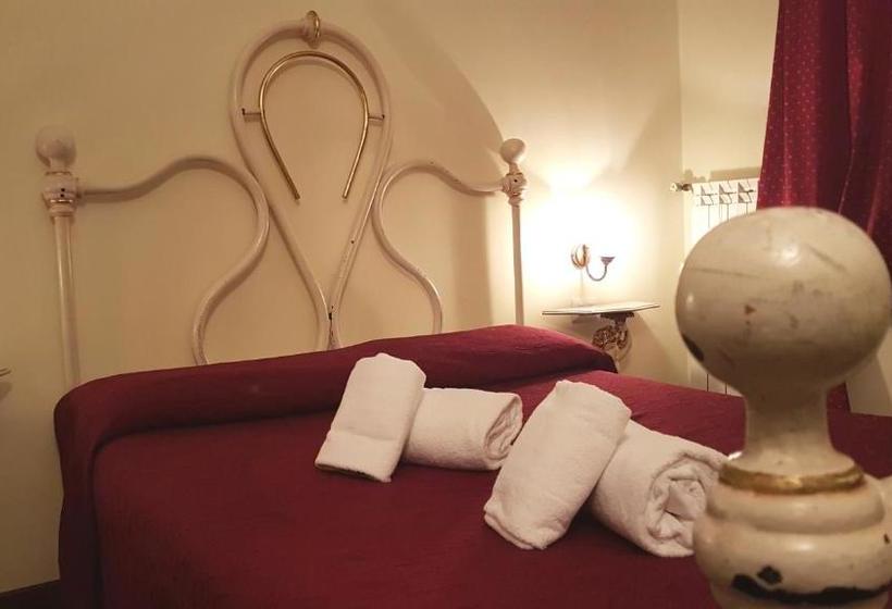 هتل Dimora Storica Urbana