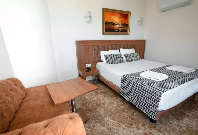 هتل Kristal Beach