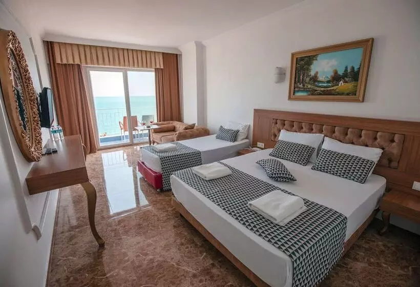 هتل Kristal Beach