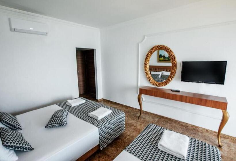 هتل Kristal Beach