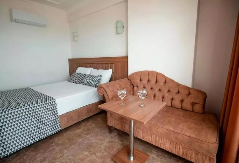 هتل Kristal Beach