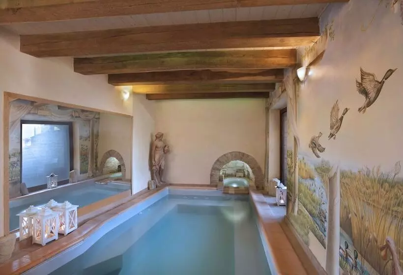 Отель Mons Major Relais