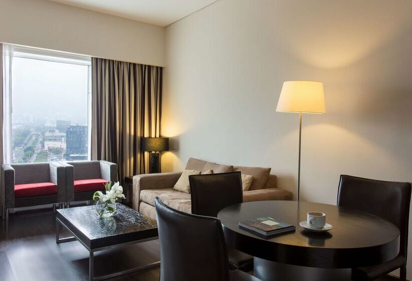 فندق NH Collection Monterrey San Pedro