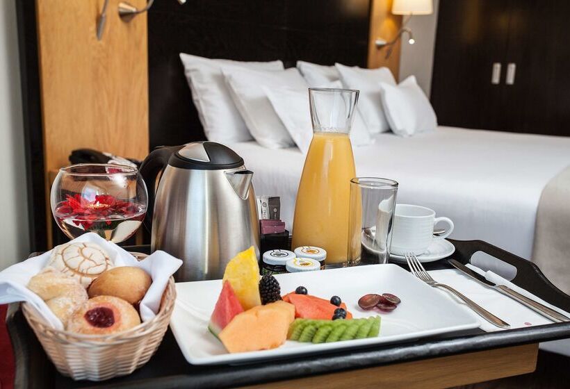 فندق NH Collection Monterrey San Pedro