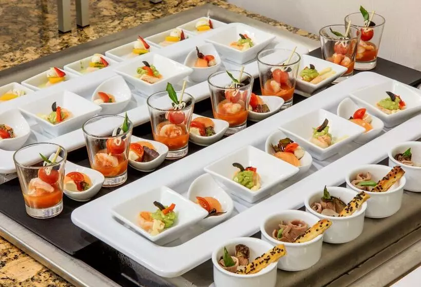 هتل NH Collection Monterrey San Pedro